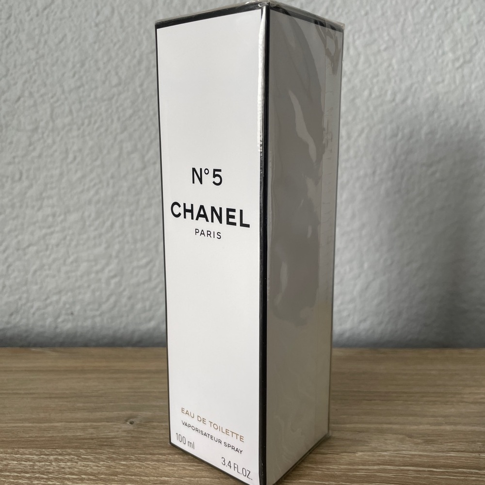 Chanel N5 EAU DE TOILETTE VAPORISATEUR SPRAY New in Box